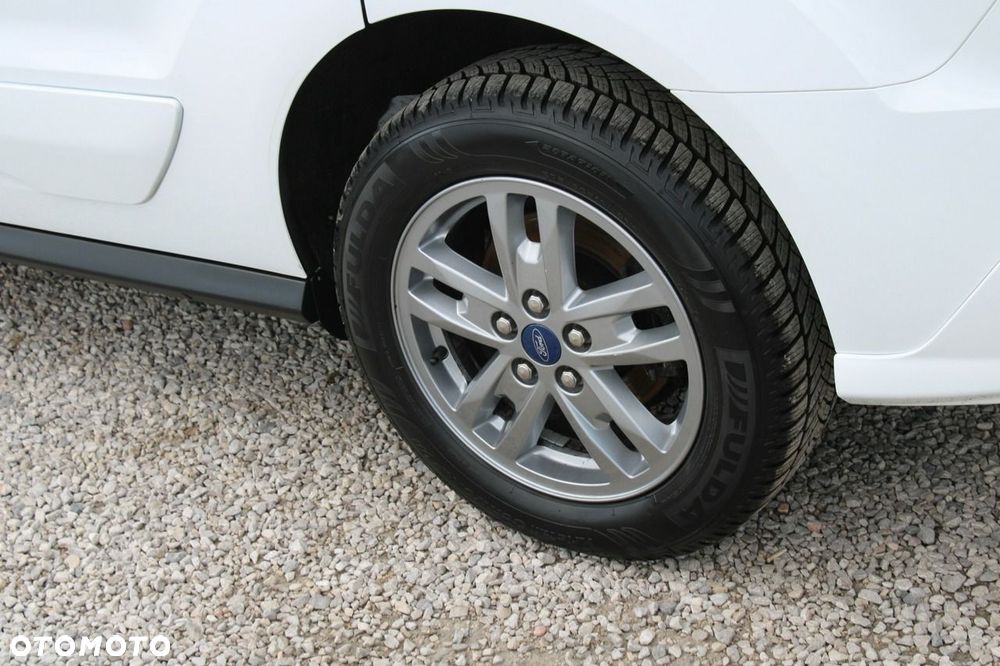 Ford Tourneo Connect - 10