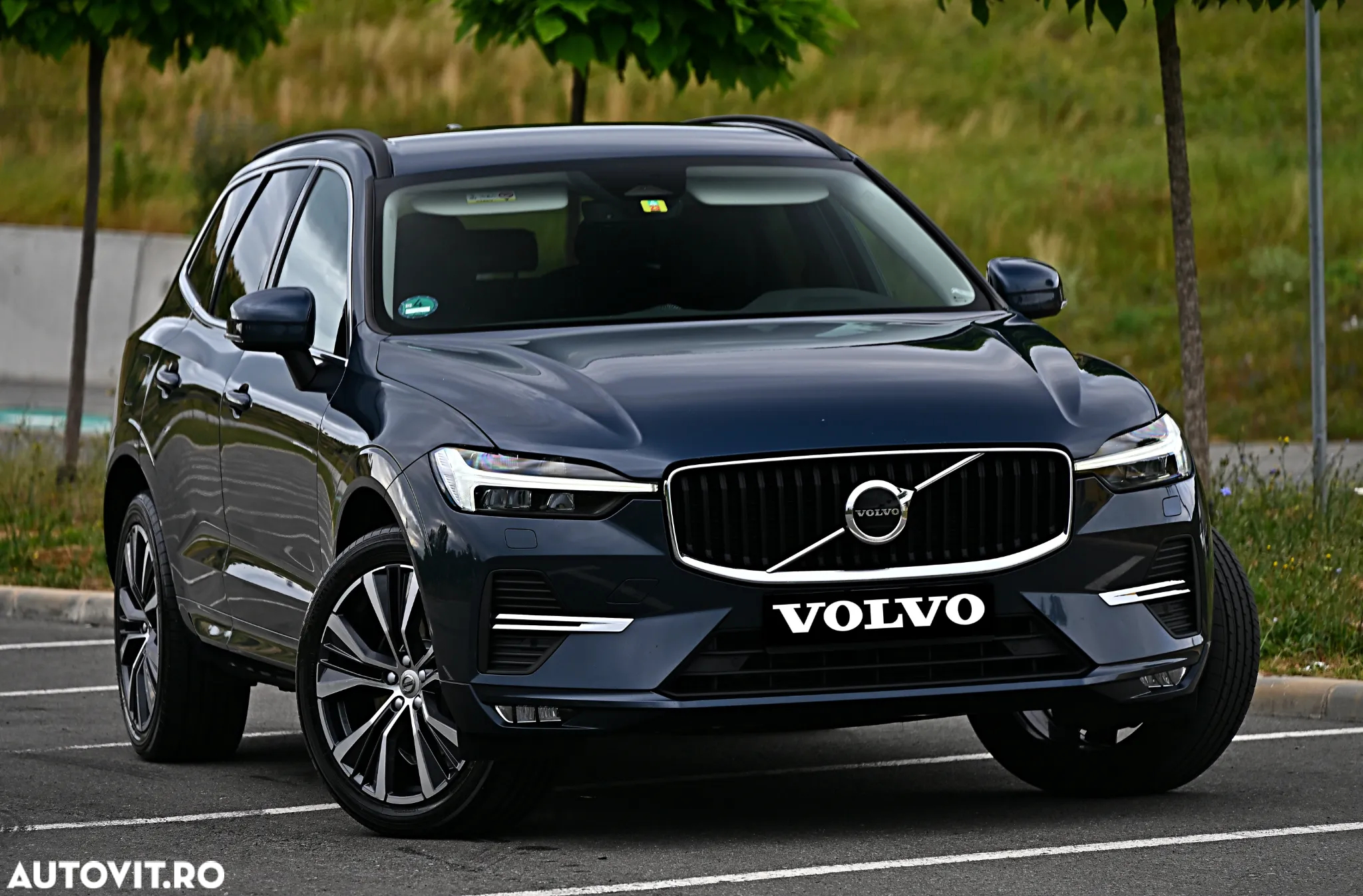 Volvo XC 60 B4 D AWD Geartronic Momentum Pro - 13