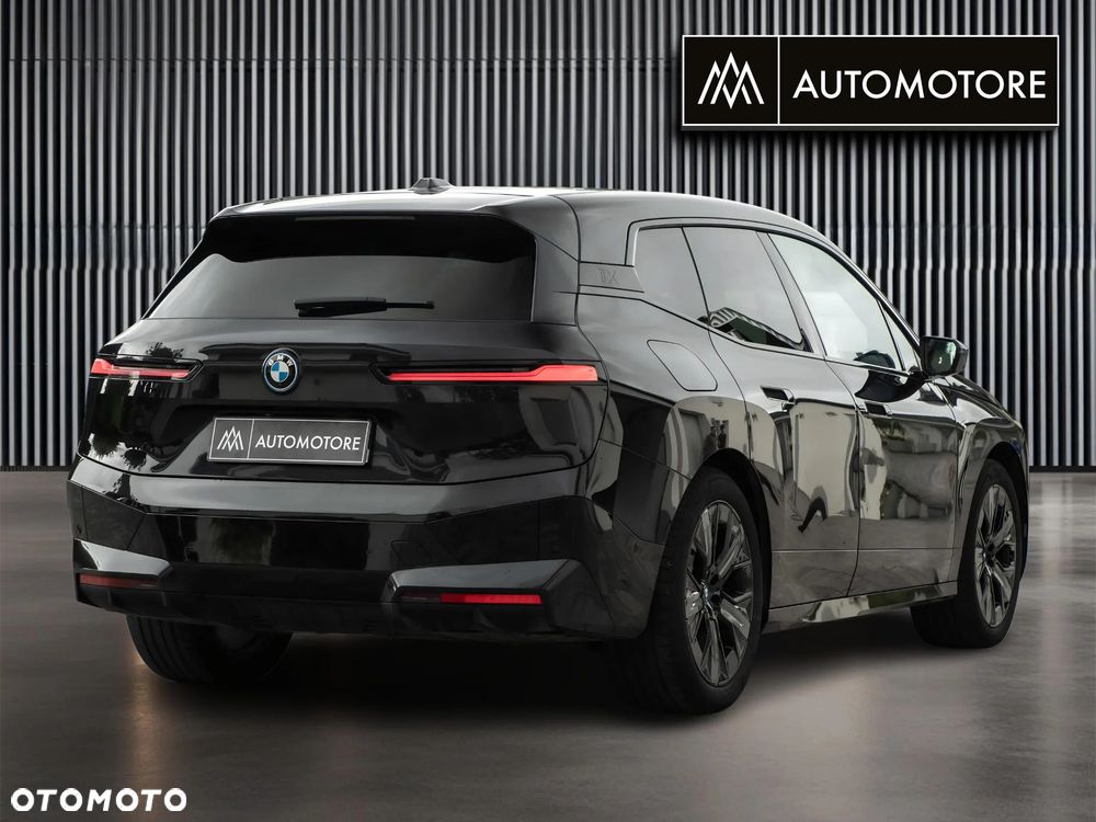 BMW iX xDrive40 76.6kWh - 10