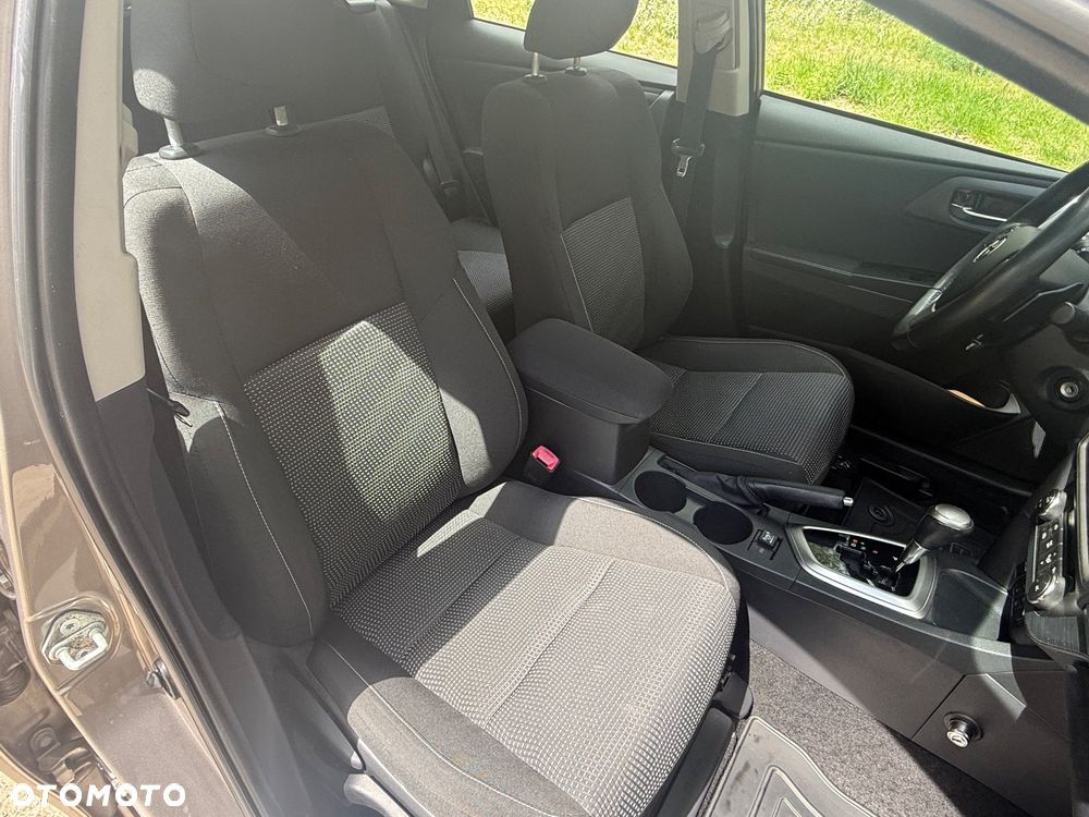 Toyota Auris 1.6 Premium Comfort MS - 13