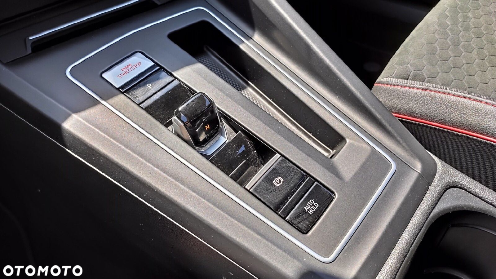 Volkswagen Golf - 30