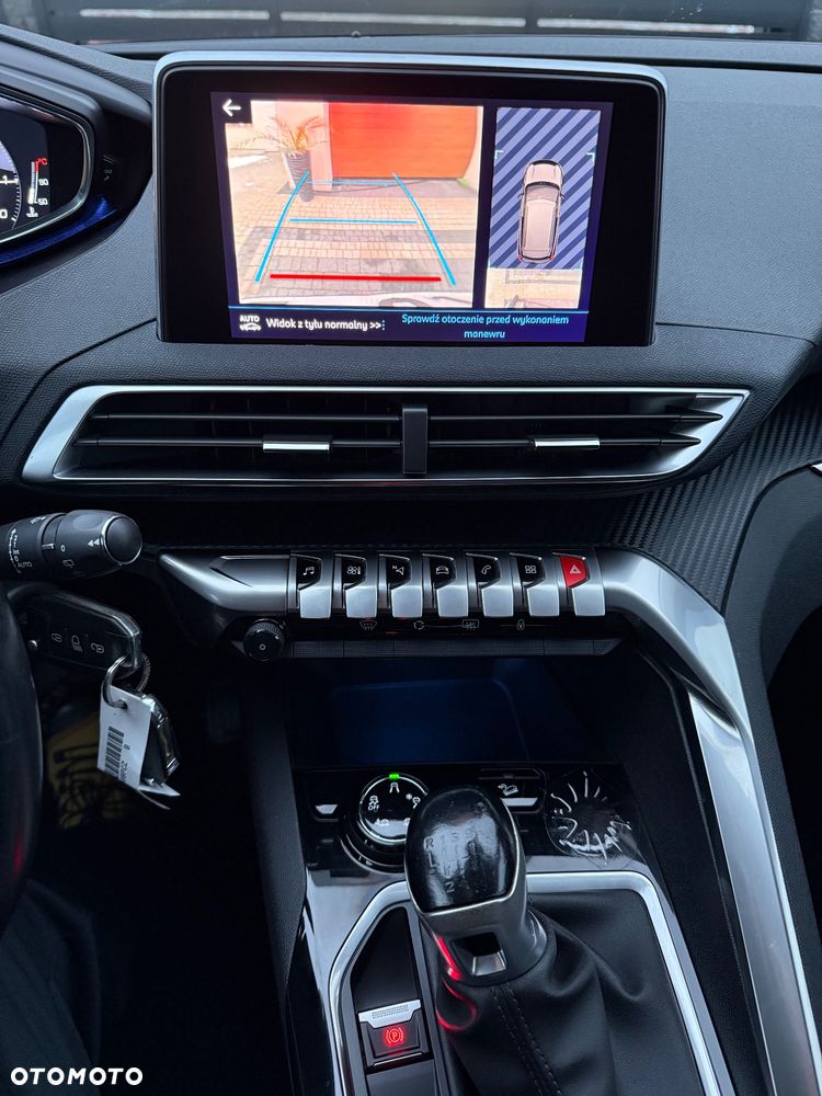 Peugeot 3008 PureTech 130 Stop & Start GPF Allure - 24