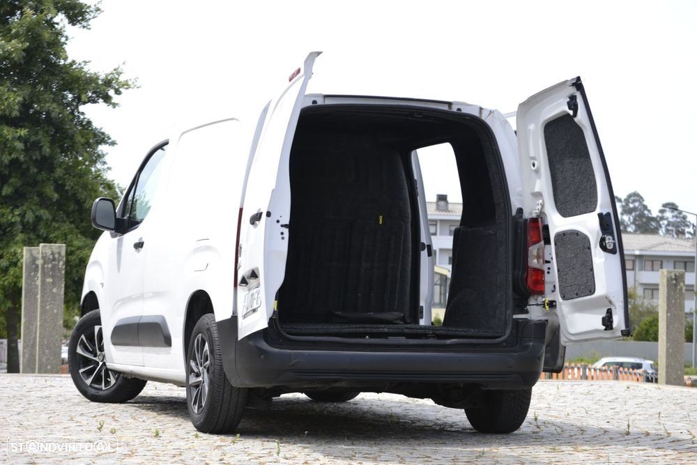 Toyota Proace City 1.5D L1 Comfort com Proteção Interior - 7