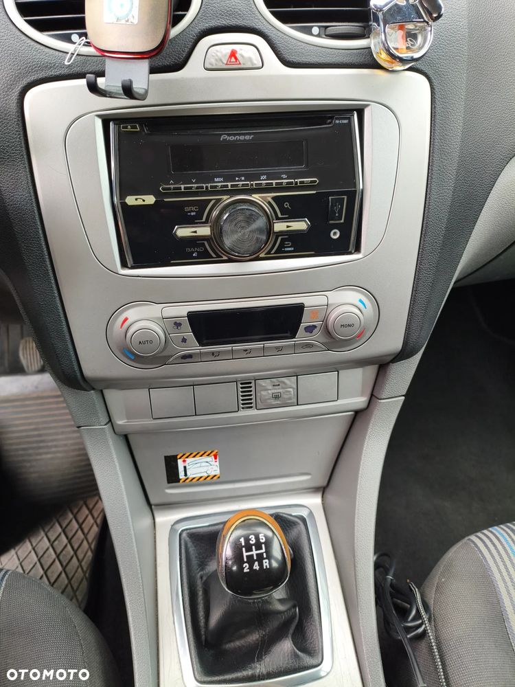Ford Focus - 8
