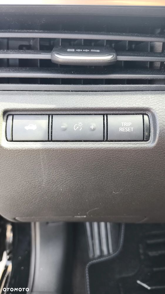 Nissan Altima - 12