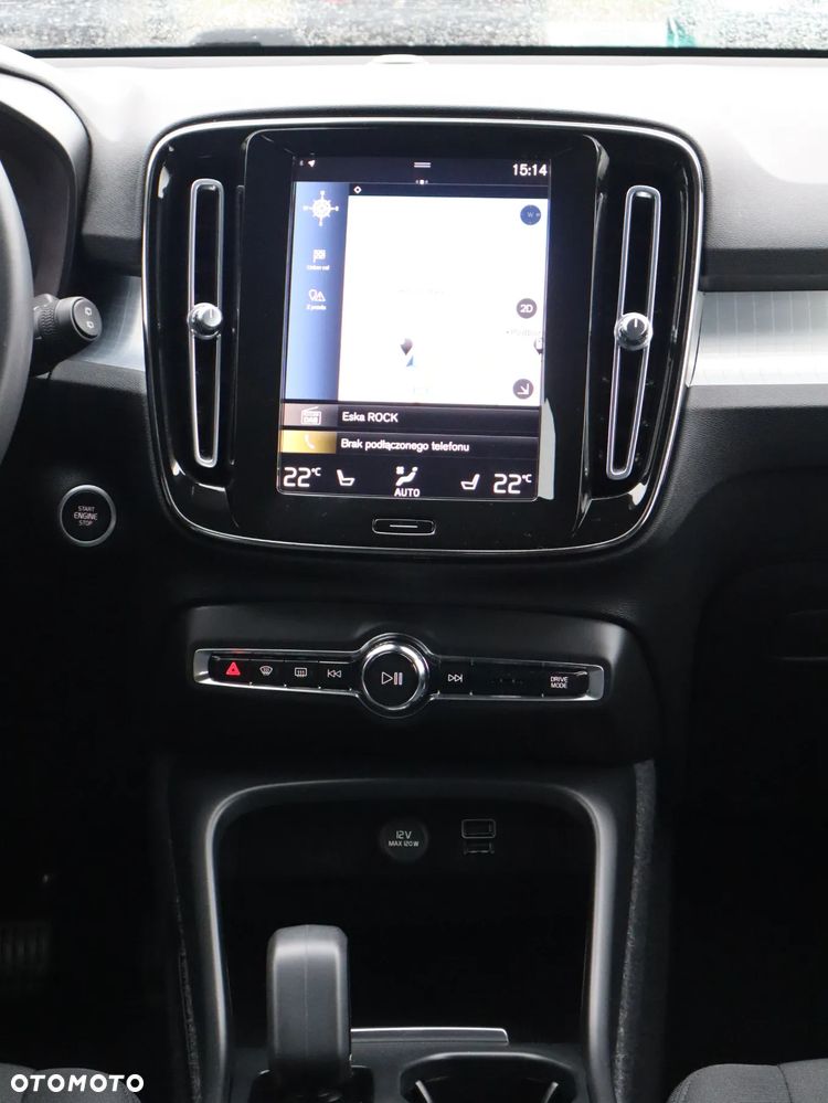 Volvo XC 40 T3 Momentum Pro - 12