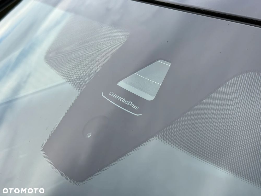 BMW Seria 3 320d xDrive M Sport sport - 40