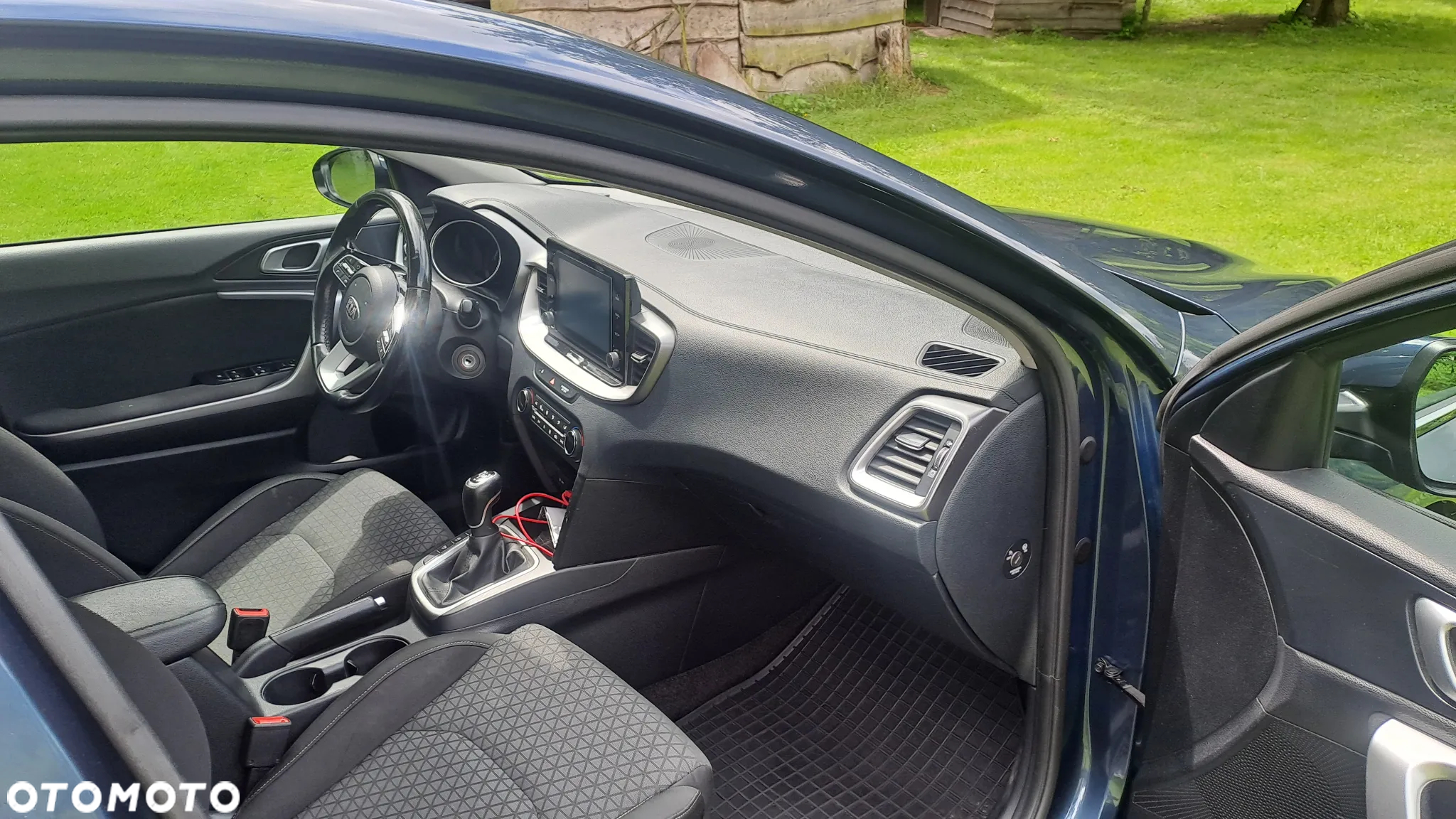 Kia Ceed - 4