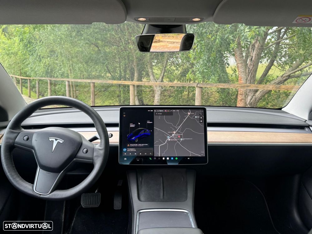 Tesla Model 3 - 16