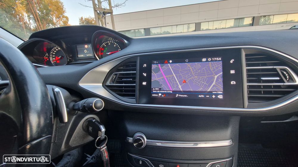 Peugeot 308 SW BlueHDi 130 EAT8 Allure - 10