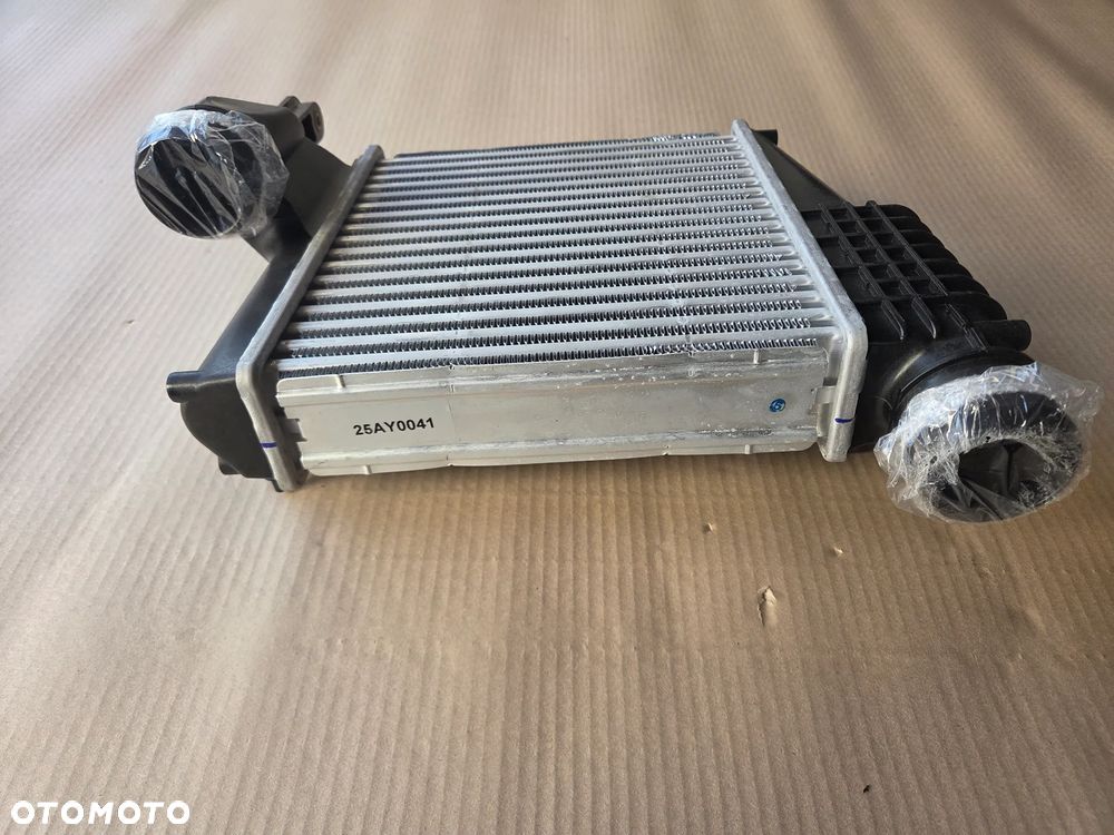 Chłodnica powietrza INTERCOOLER  Peugeot 308 T9 3008 II 5008 II - 3