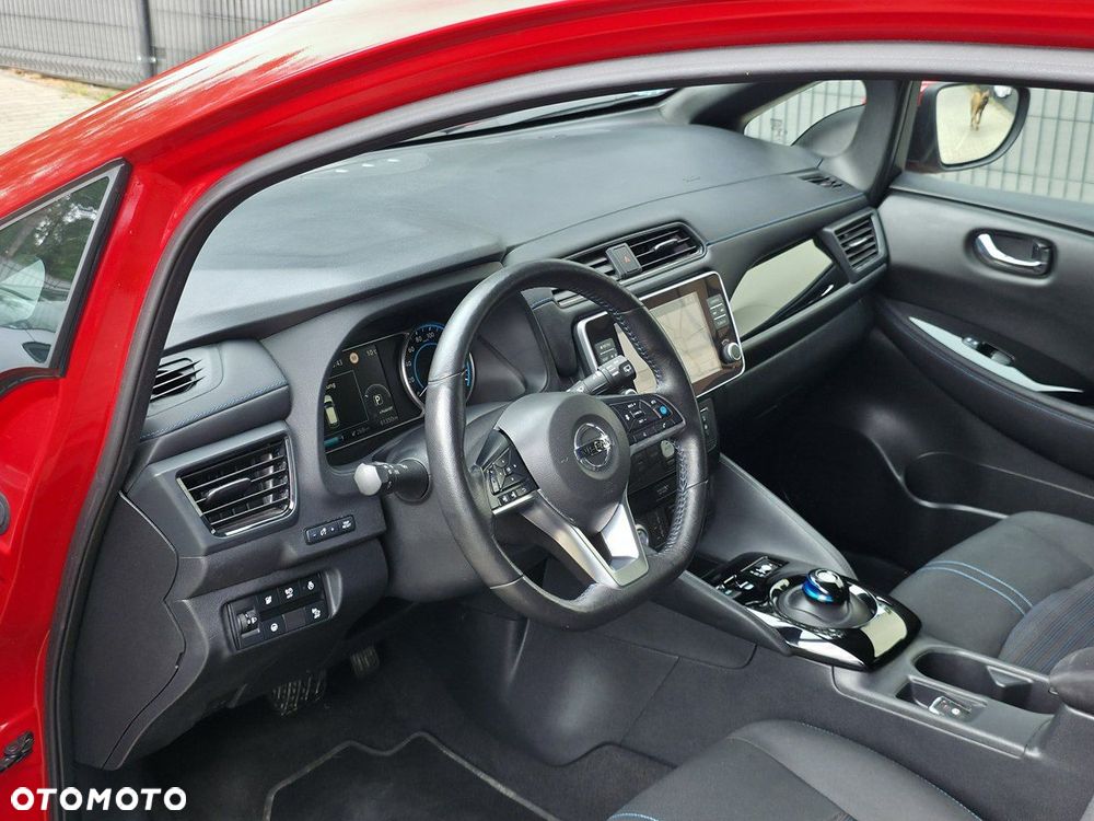 Nissan Leaf - 8