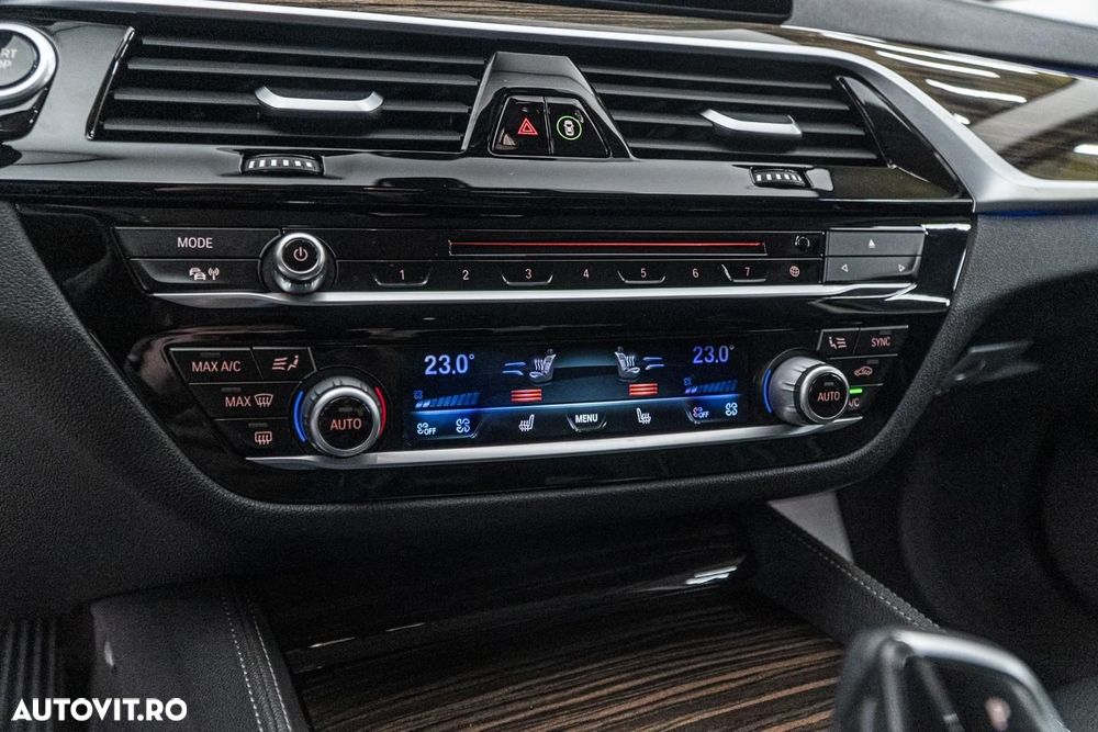 BMW Seria 5 530e iPerformance Aut. Luxury Line - 12