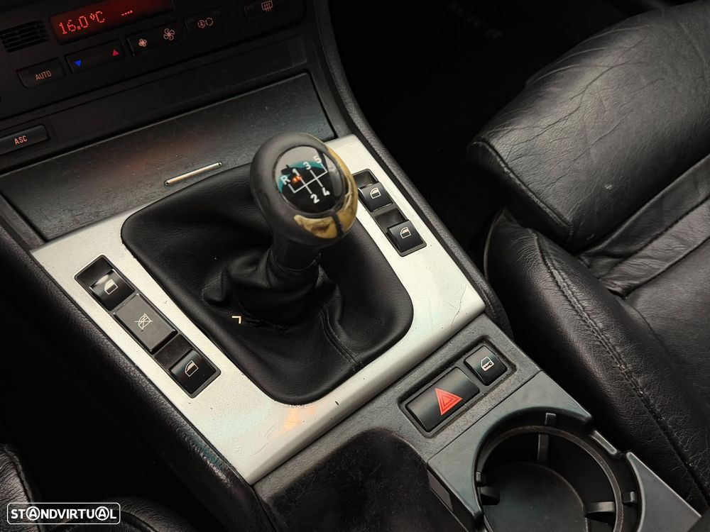 BMW 320 d Touring - 8