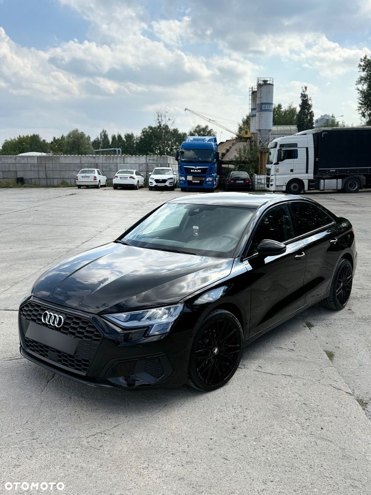 Audi A3 Limousine - 1