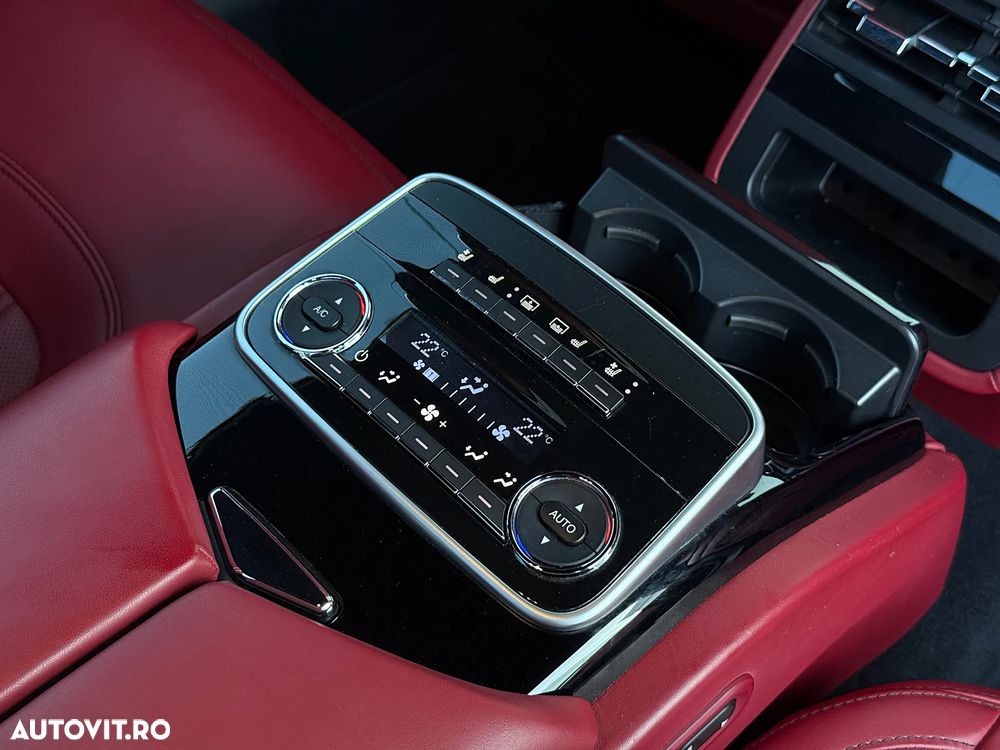 Maserati Quattroporte Q4 GranSport S - 32