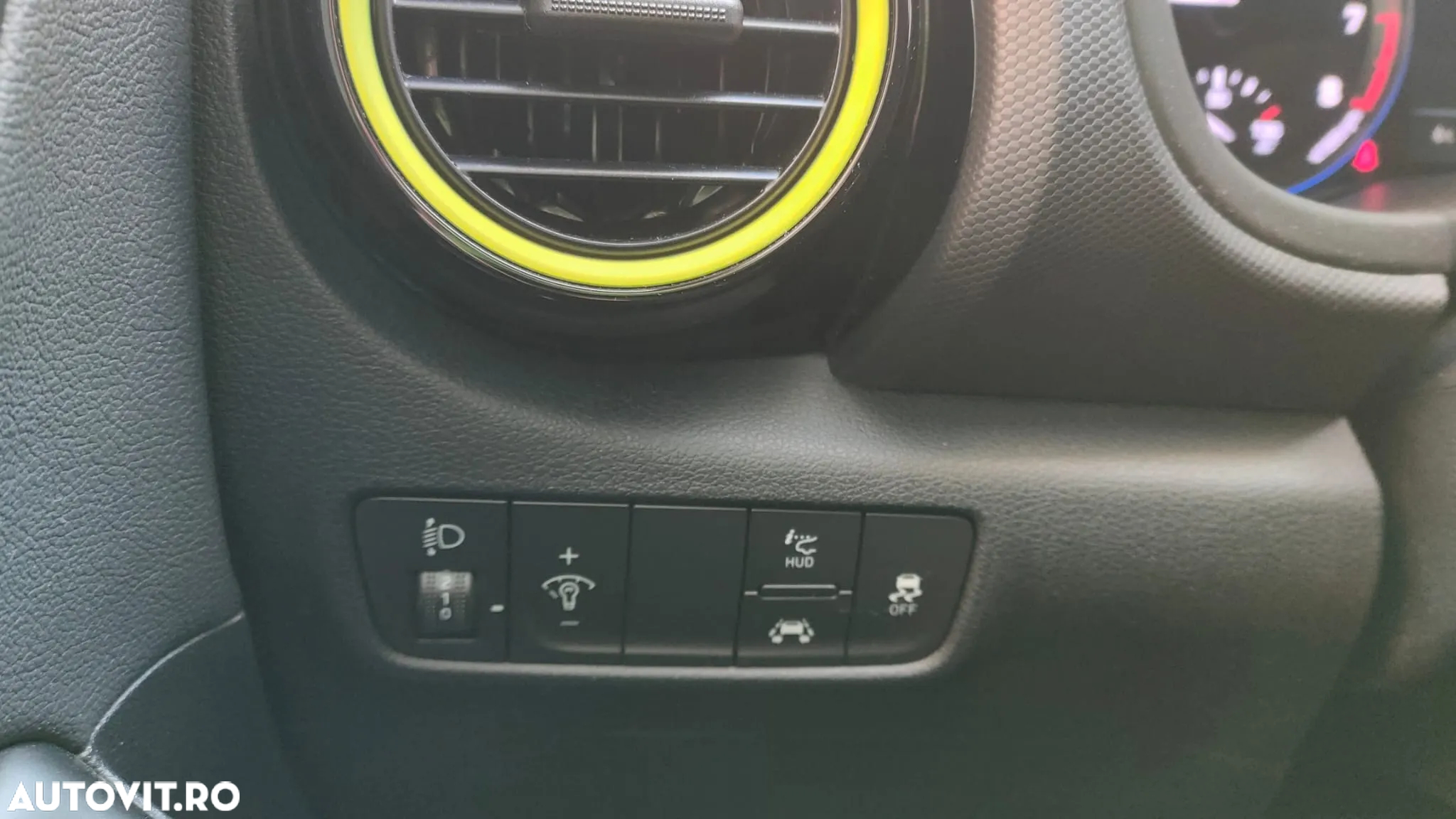 Hyundai KONA 1.0 T-GDI 2WD Premium + - 12