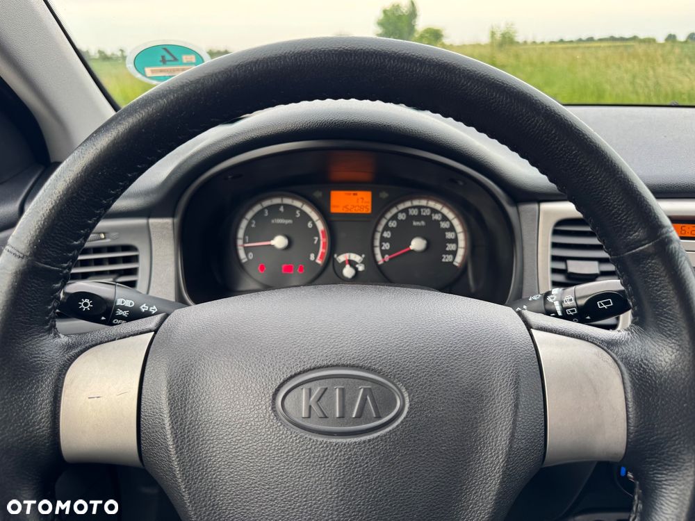 Kia Rio 1.4 EX Basis - 17