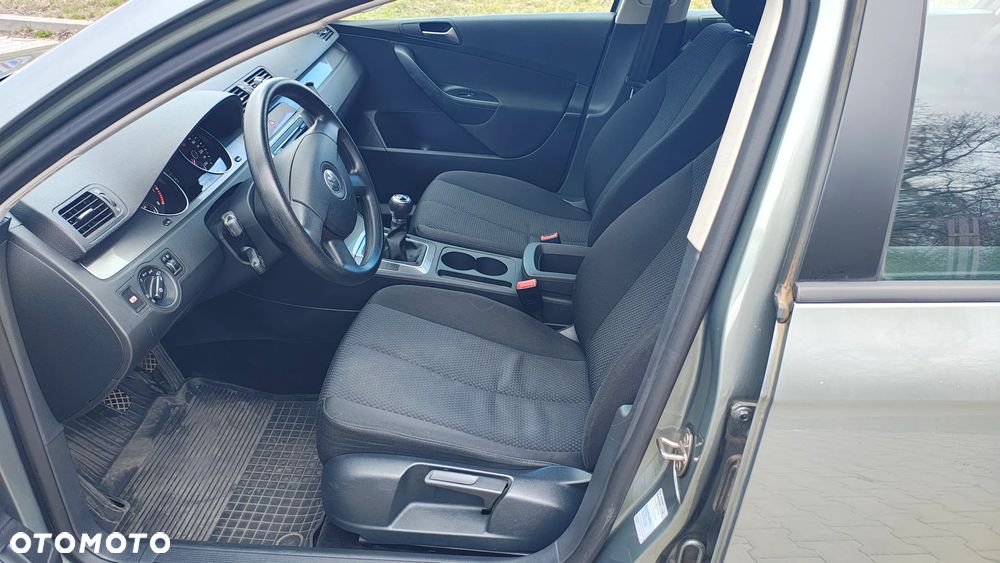 Volkswagen Passat 1.8 TSI Individual - 12