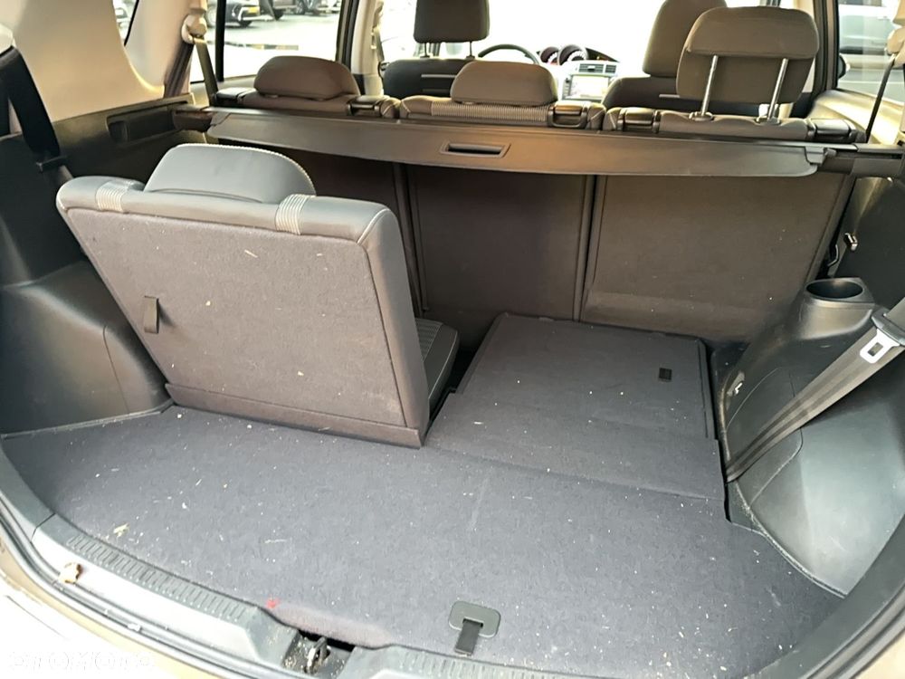 Toyota Verso 1.8 Premium EU5 7os - 16