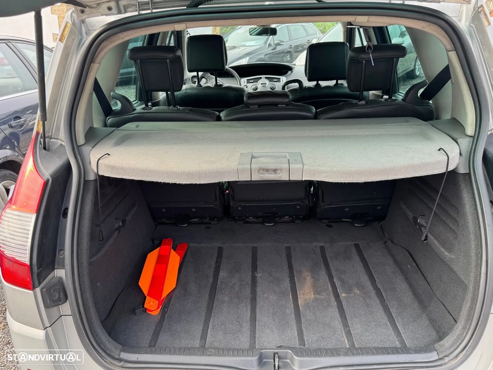 Renault Scénic 1.5 dCi Confort - 9