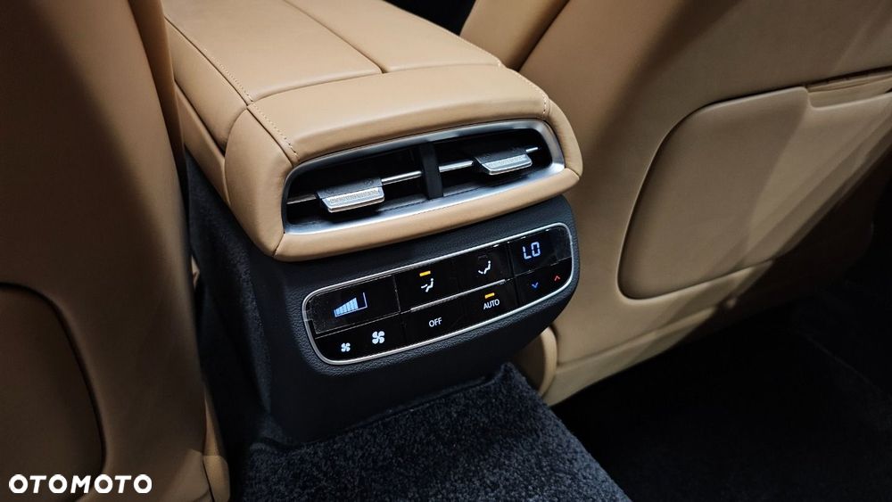 Genesis G80 - 36