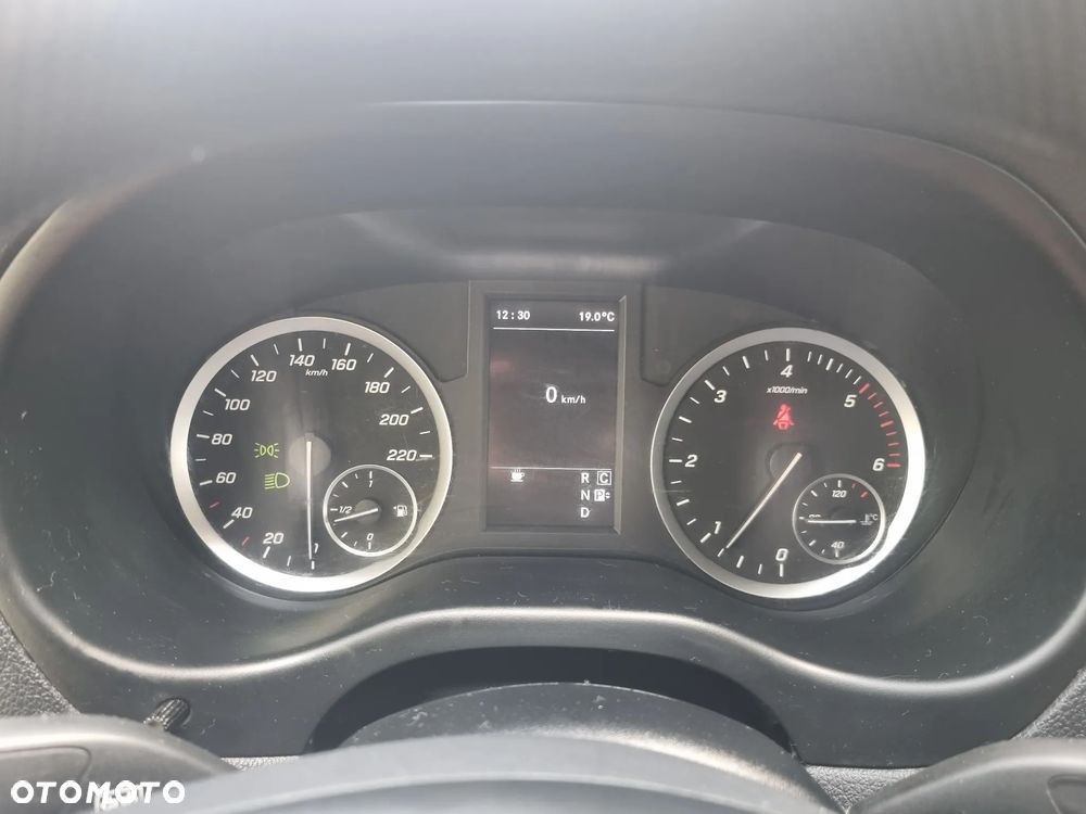 Mercedes-Benz Vito - 14