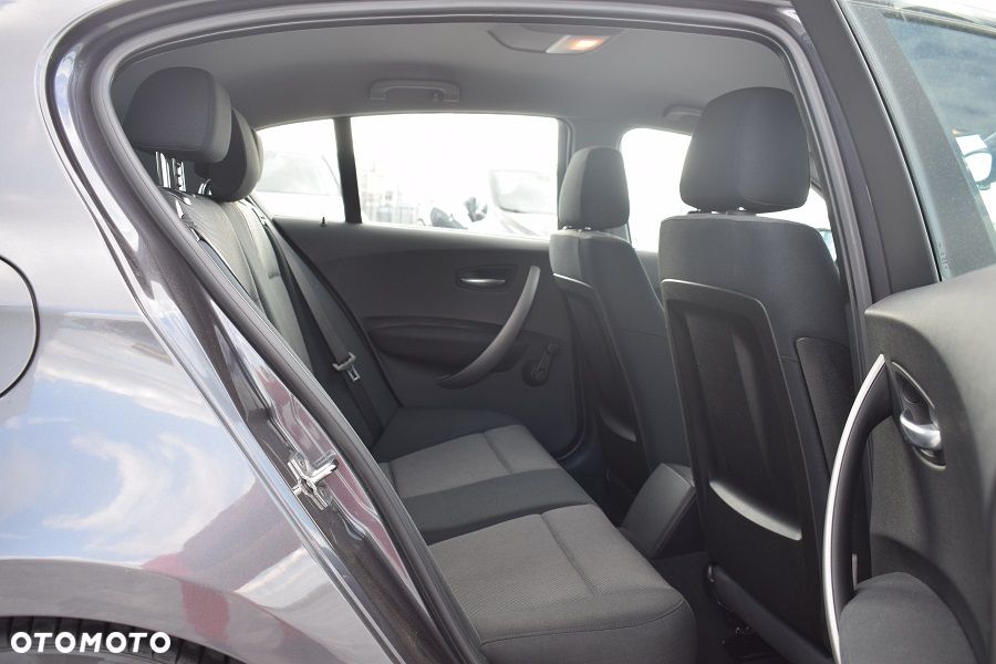 BMW Seria 1 116i - 9
