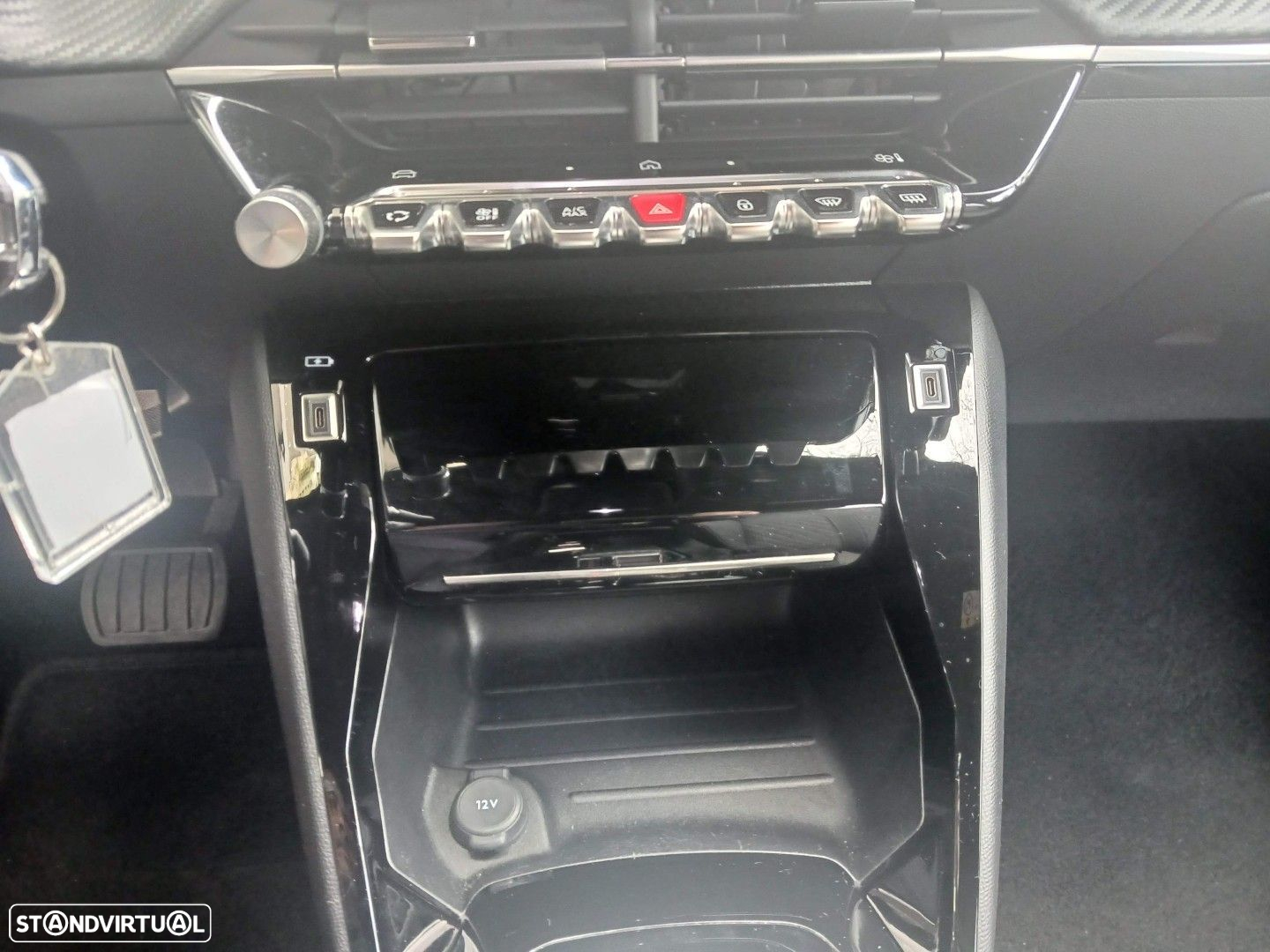 Peugeot 2008 1.2 PureTech Allure EAT8 - 19