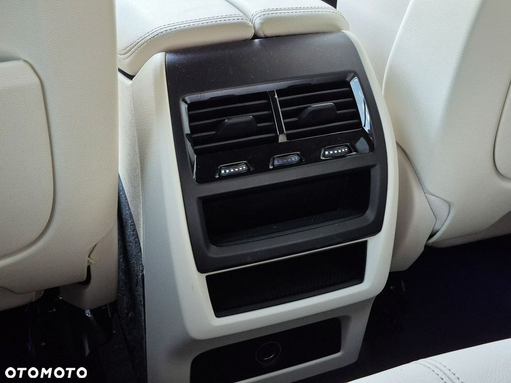 BMW X5 xDrive40d - 28