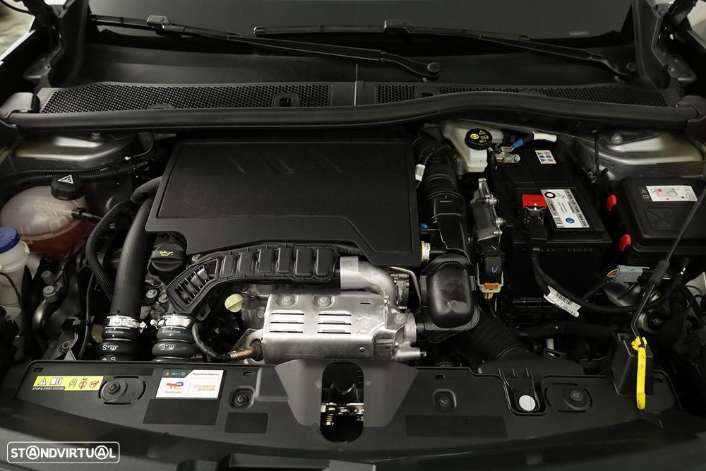 Peugeot 2008 1.2 PureTech Allure EAT8 - 24