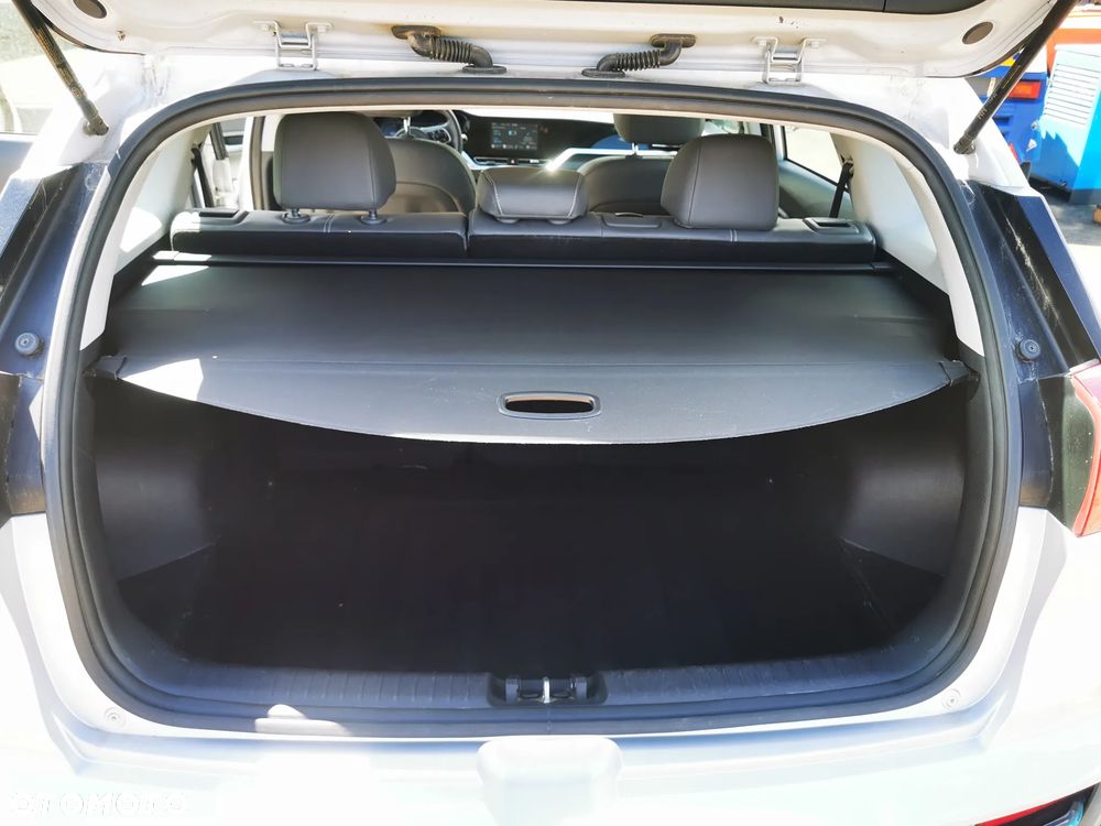 Kia Niro 64kWh M - 10