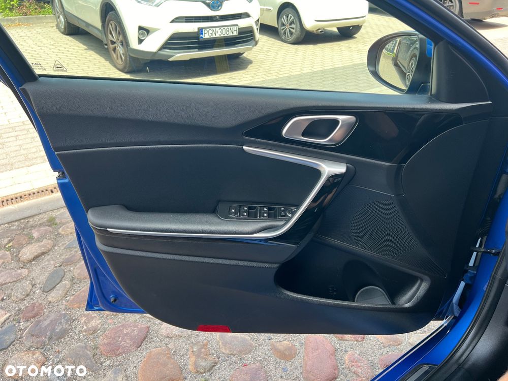 Kia Ceed 1.6 GDI DCT OPF Platinum Edition - 19