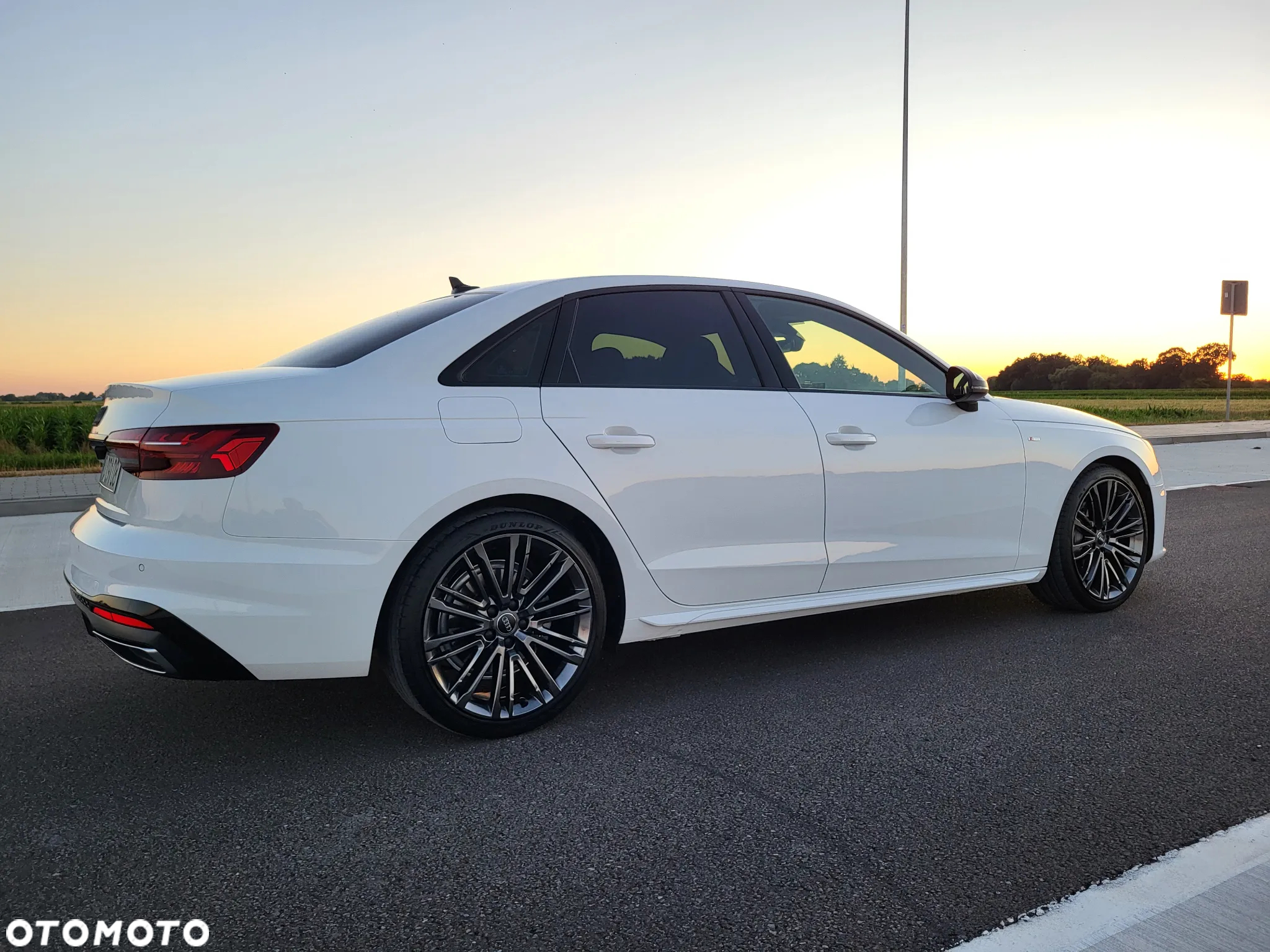 Audi A4 40 TDI S tronic S line - 8