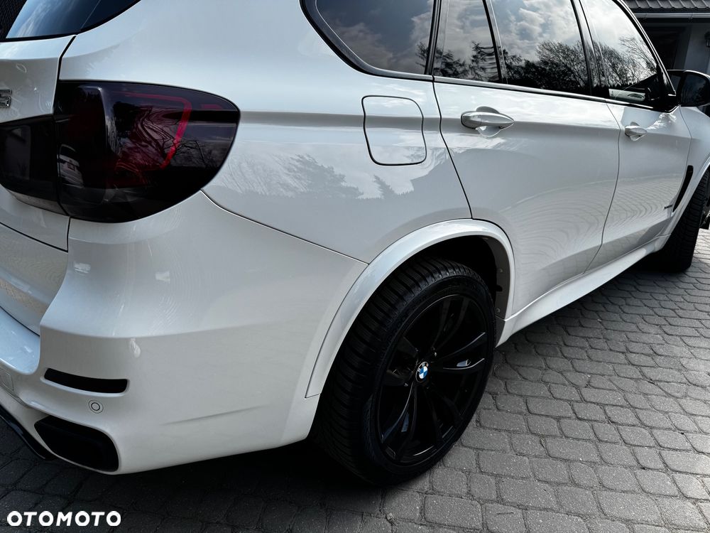 BMW X5 xDrive50i Sport-Aut - 9