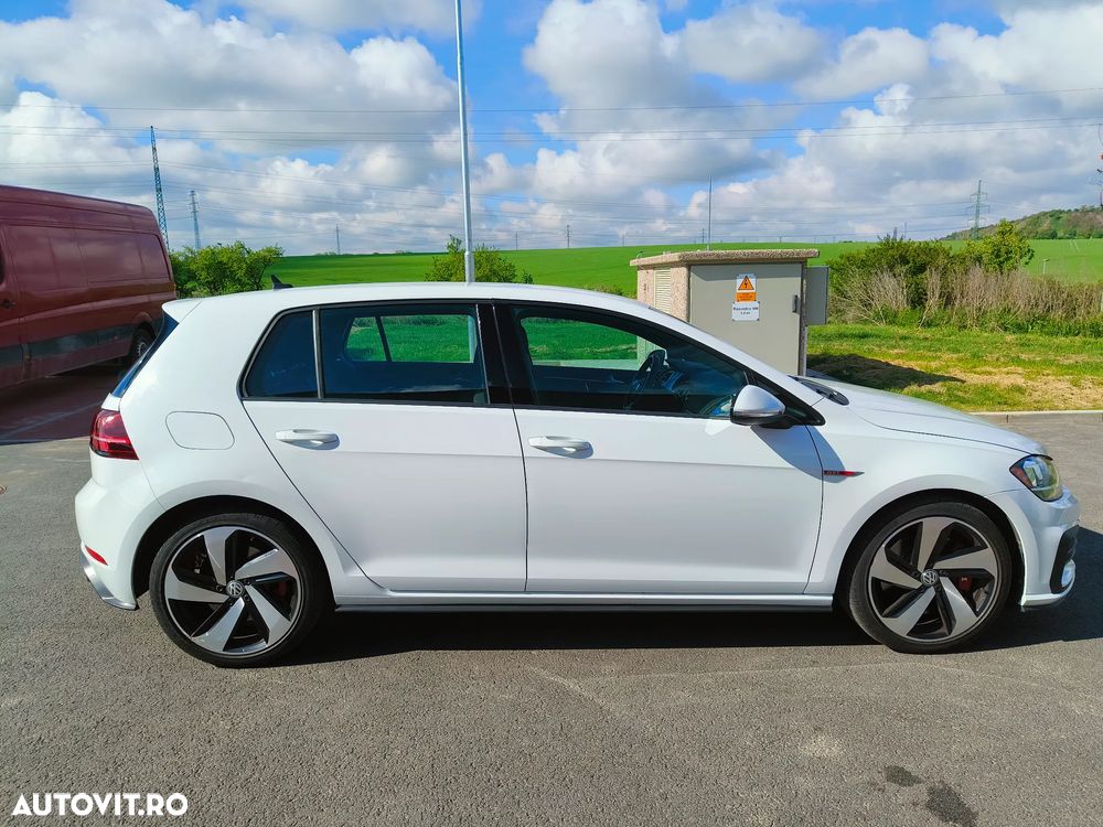 Volkswagen Golf 2.0 TSI GTI - 4