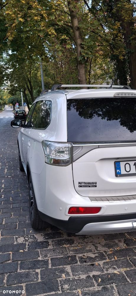 Mitsubishi Outlander - 3