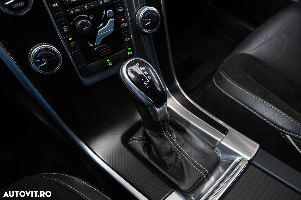 Volvo XC 60 D4 VEA Start-Stop R-Design - 14