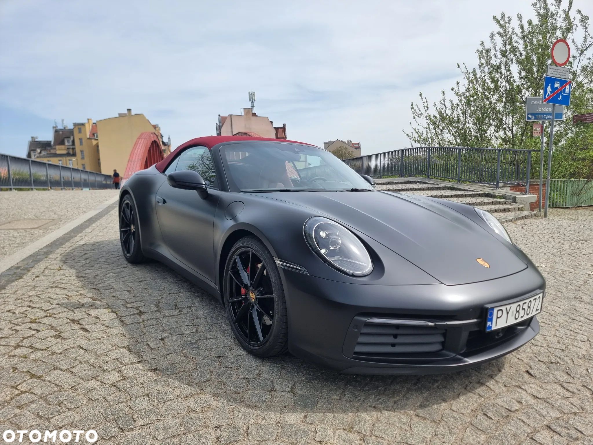 Porsche 911 Carrera 4S Cabrio - 1