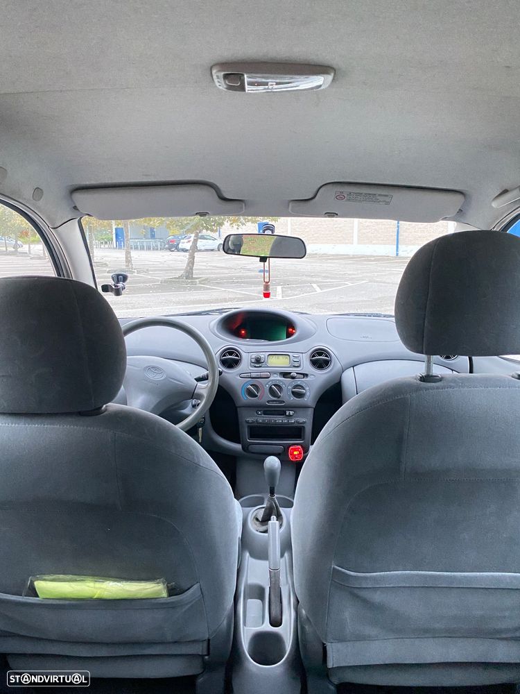 Toyota Yaris 1.0 Sol AC - 7