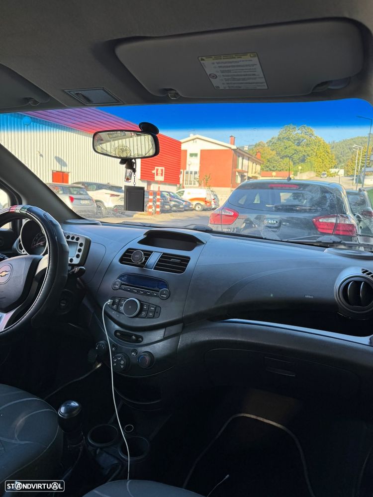Chevrolet Spark 1.0 LS Bi-Fuel - 10