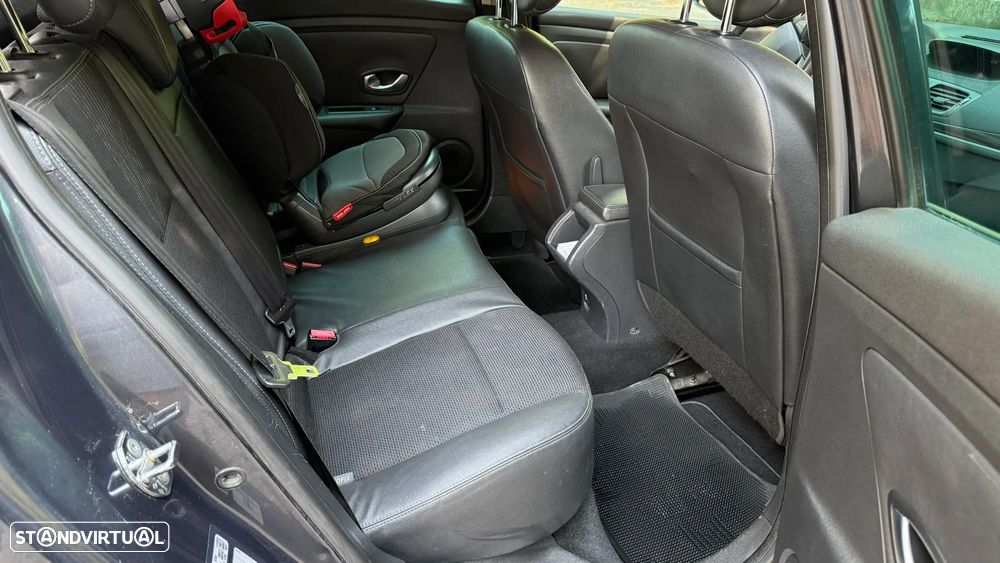 Renault Mégane 1.5 dCi Dynamique - 9