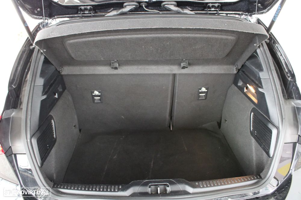 Ford Focus 1.0 EcoBoost MHEV ST-Line - 29