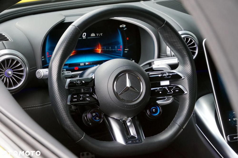 Mercedes-Benz SL AMG 63 4-Matic+ - 27
