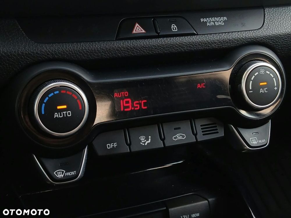Kia Stonic 1.2 L - 22