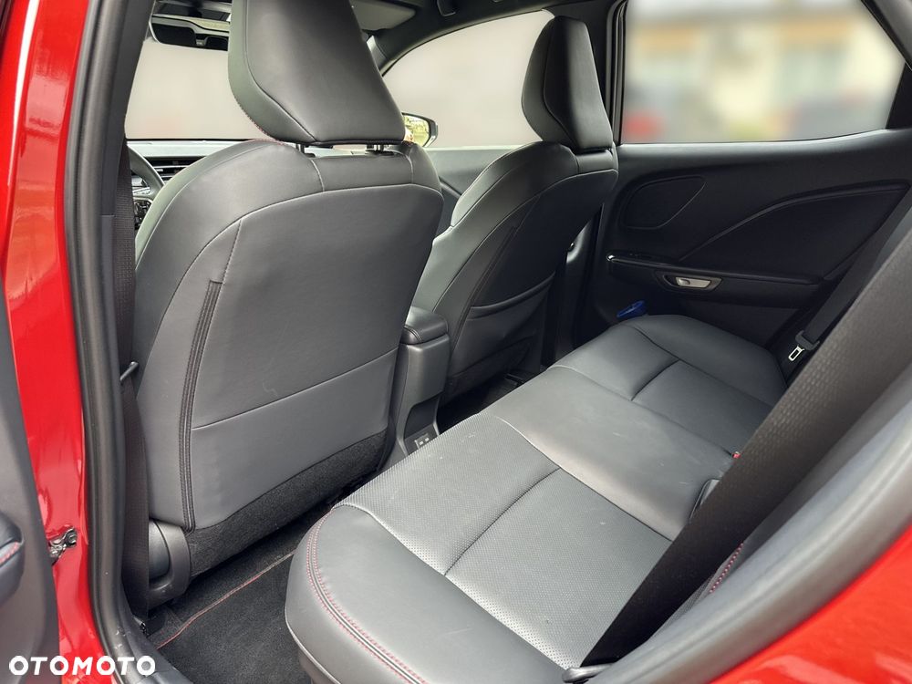 Lexus LBX 1.5 Hybrid Emotion - 17