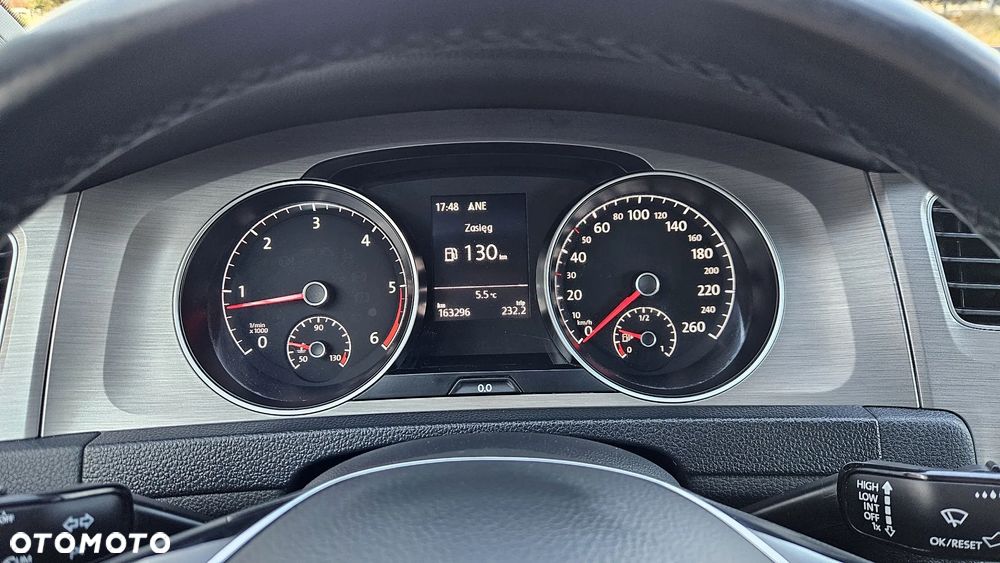 Volkswagen Golf 1.6 TDI BlueMotion Comfortline - 24