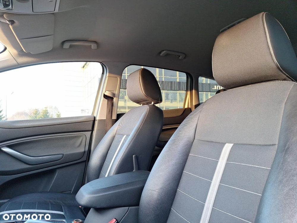 Ford Kuga 2.0 TDCi 4x4 Titanium - 11