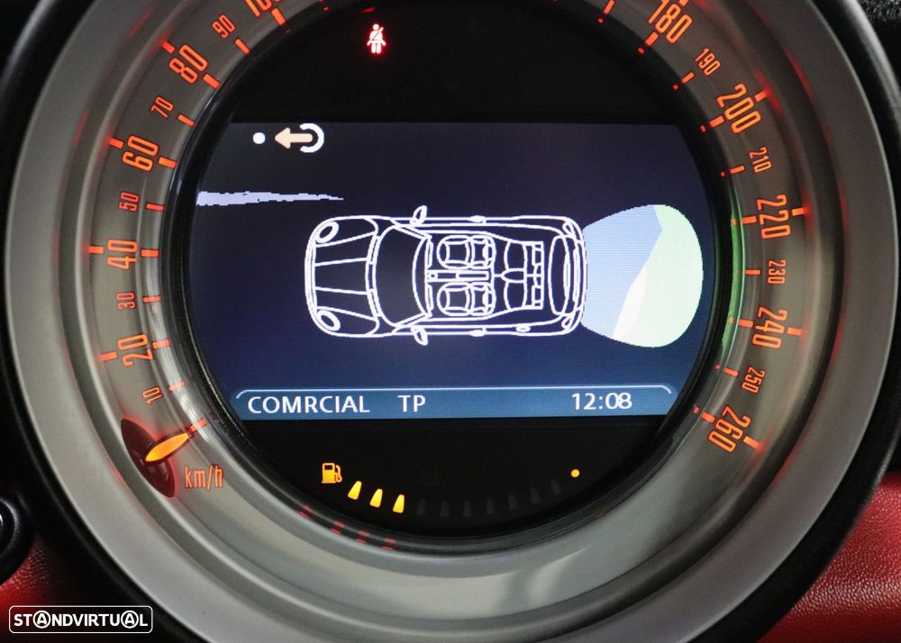 MINI Cabrio John Cooper Works - 31