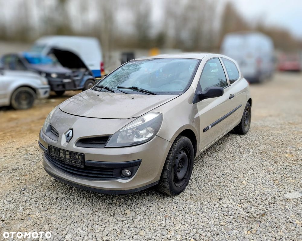 Renault Clio III na części - 1